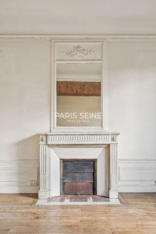 Appartement à PARIS-7E