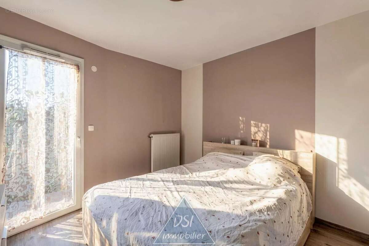 Appartement à TRAMOYES