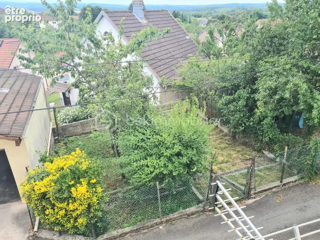  Maison jumelée à rénover – Beau potentiel – À 20 min de la frontière suisse - photo 12