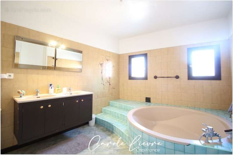 Appartement à LEZIGNAN-LA-CEBE