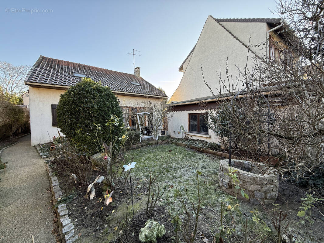 Maison à LE BLANC-MESNIL