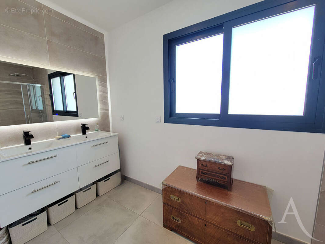 Ortaffa - Villa contemporaine de plain-pied avec 2 suites parentales - photo 10