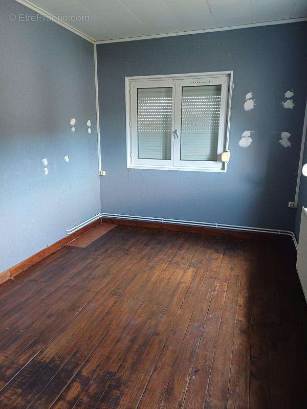 Maison à BRUAY-LA-BUISSIERE