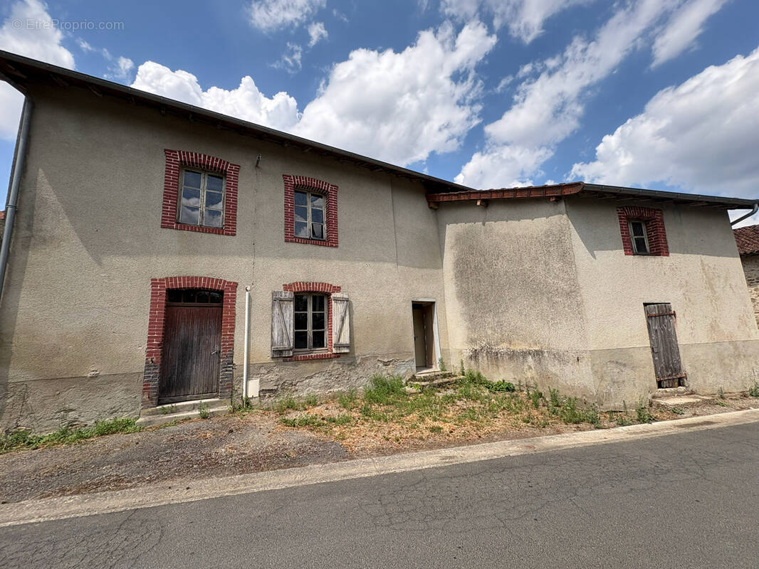 Maison à SAINT-MARTIN-TERRESSUS