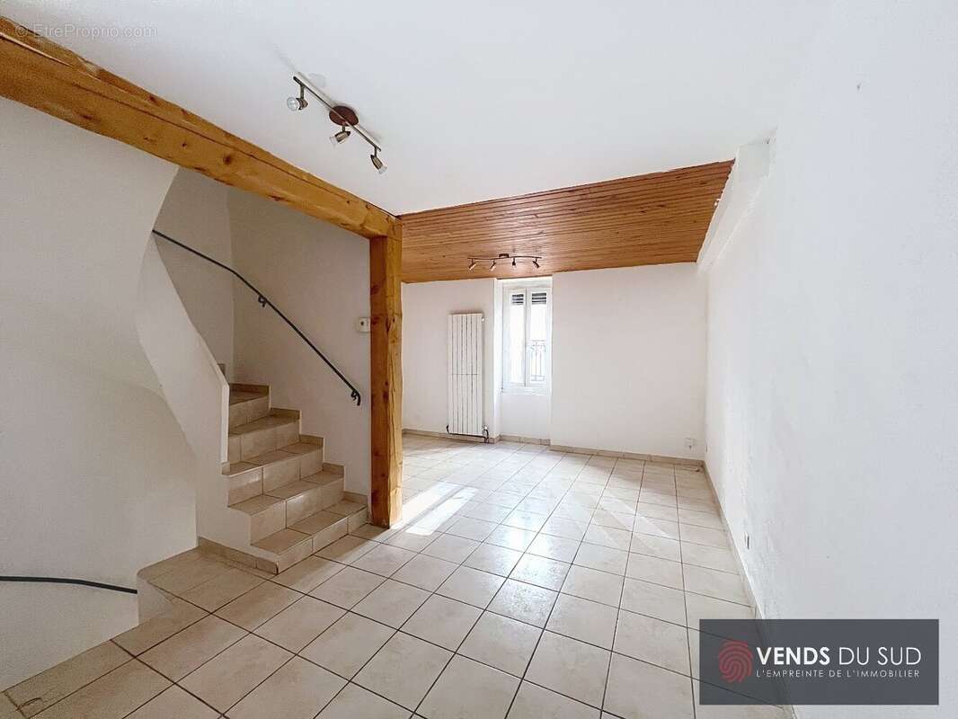 Maison 64 m² à Cessenon-Sur-Orb  - photo 2