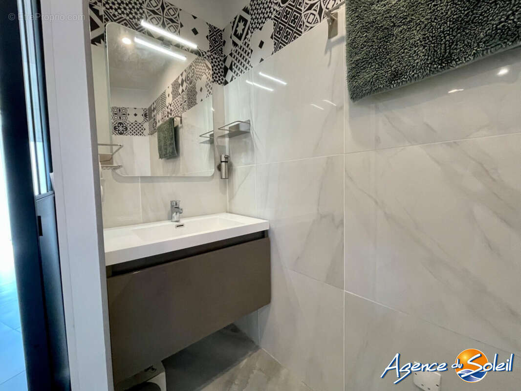 Commerce à SAINT-CYPRIEN