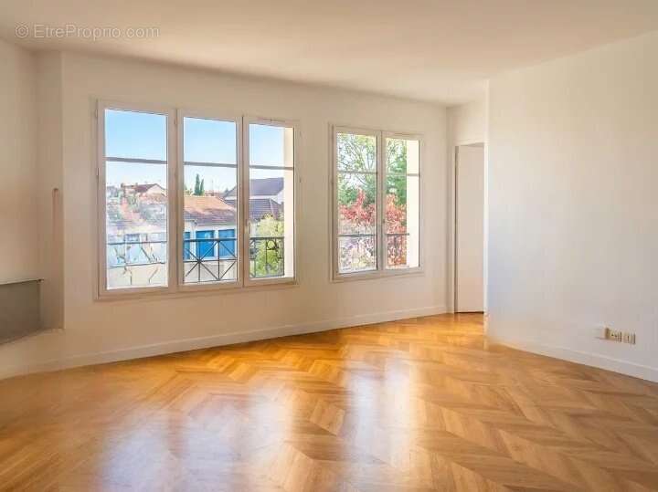 THIAIS - T2 calme et lumineux avec parking sous-sol – Idéal 1er achat ou investisseur - photo 2