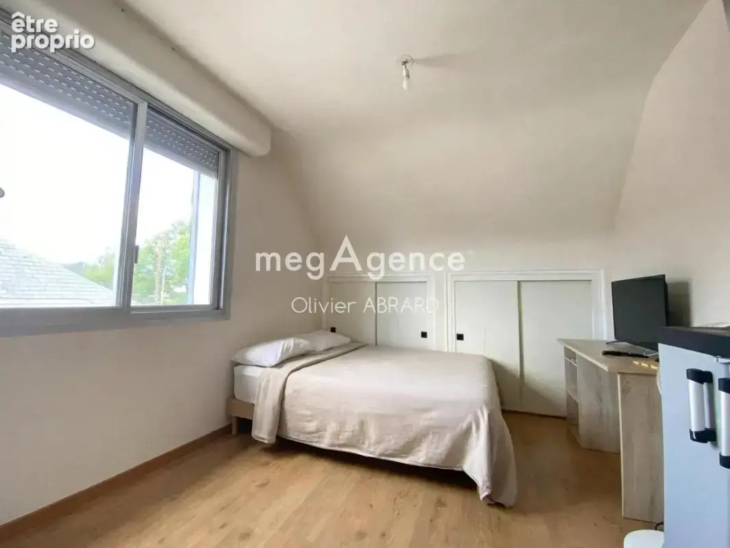 Maison bourg 202 m2 4 chambres terrain 606 m2 - photo 9