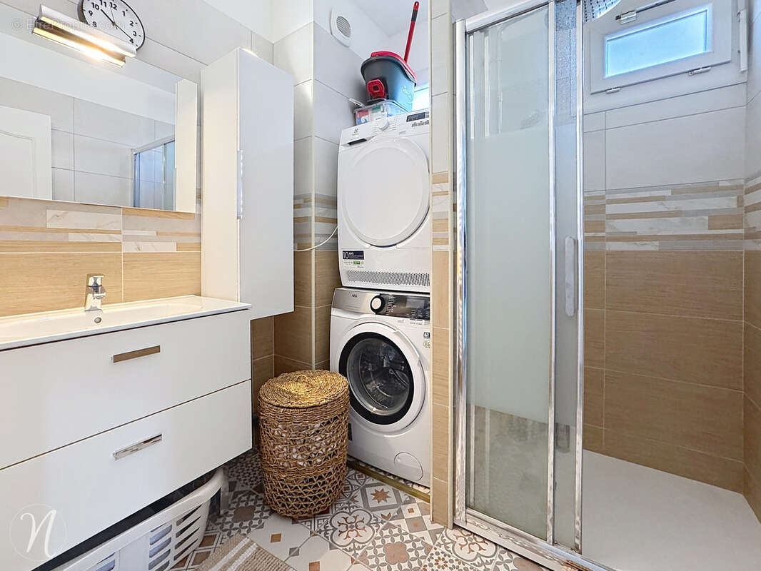 Appartement à SAINT-GENIS-LAVAL