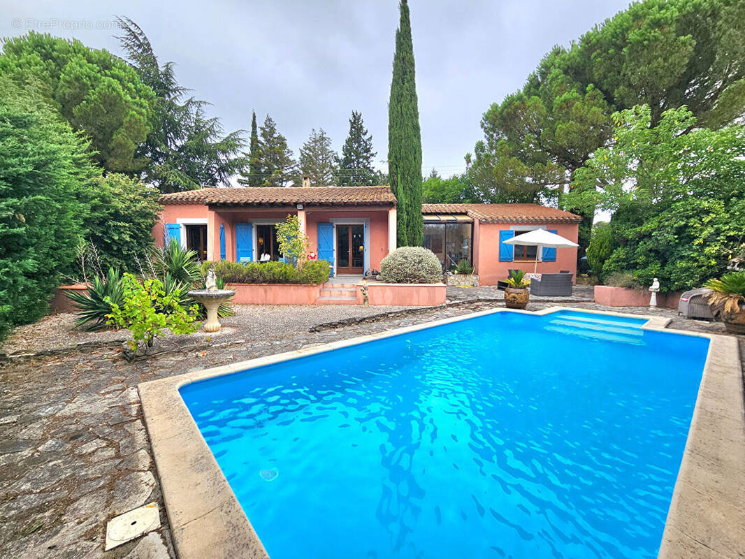 Maison à VILLEMOUSTAUSSOU