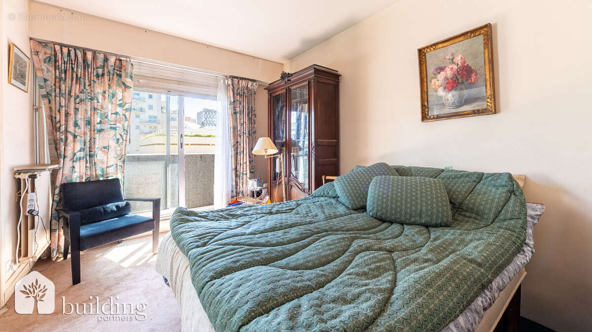 Appartement à LEVALLOIS-PERRET