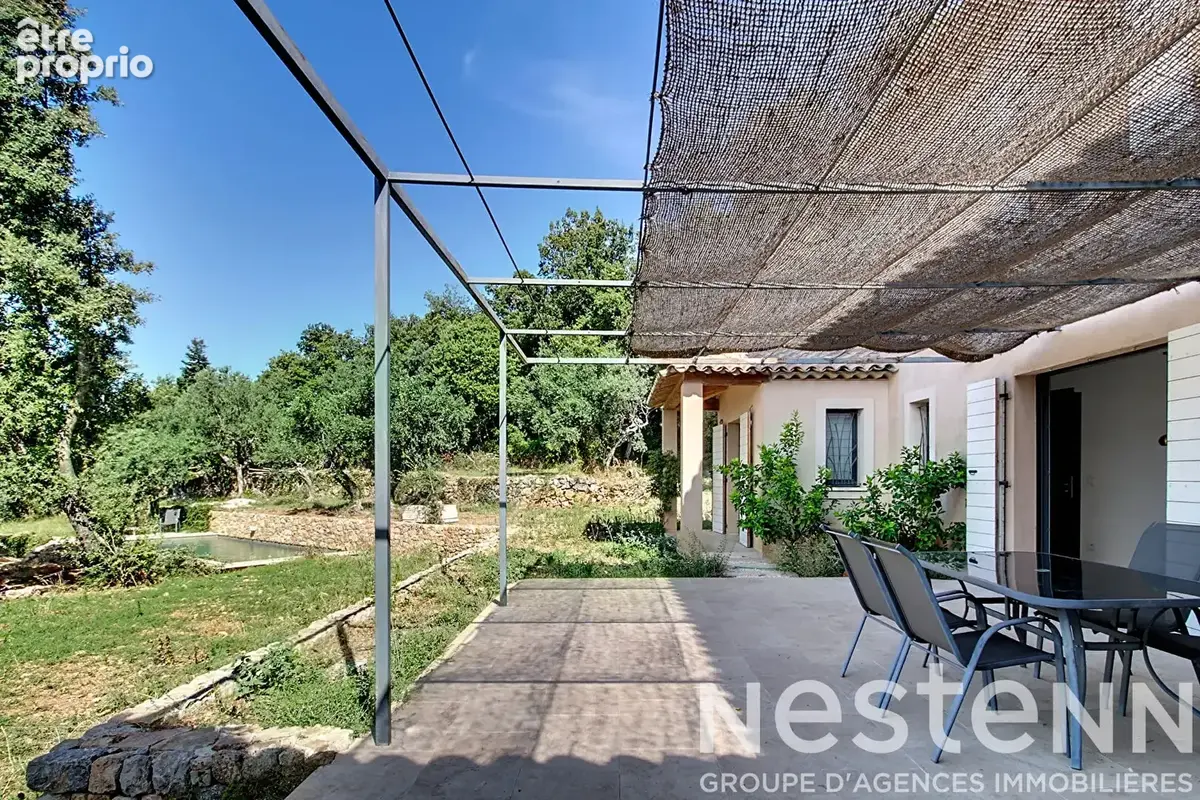 A VENDRE à CLAVIERS - Villa contemporaine 4 chambres avec piscine et vue dégagée - photo 15