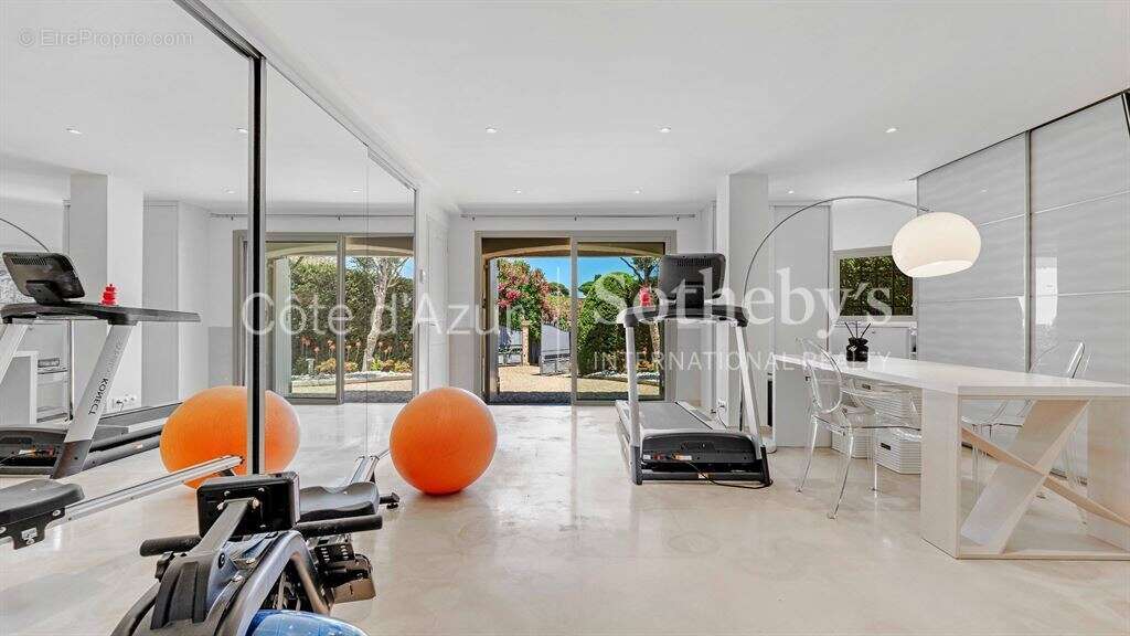 Villa de luxe avec vue sur Saint-Tropez, quartier Sémaphore, Sainte-Maxime - photo 15
