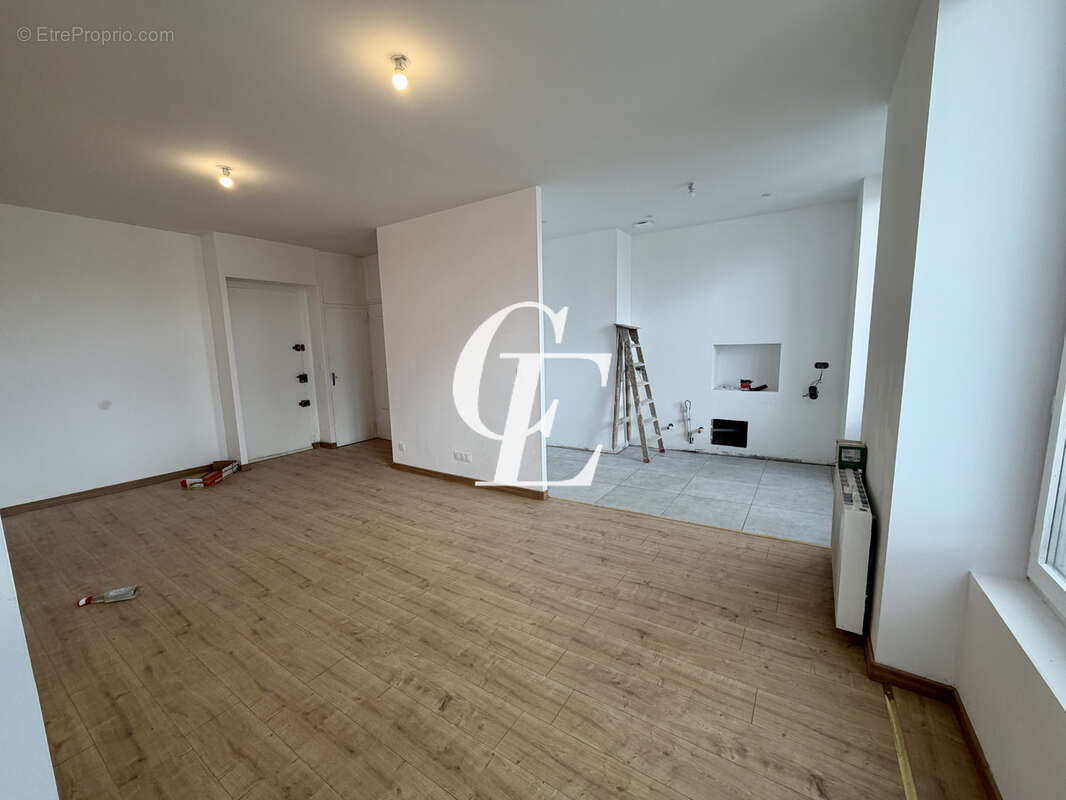 Appartement à SAINT-ETIENNE