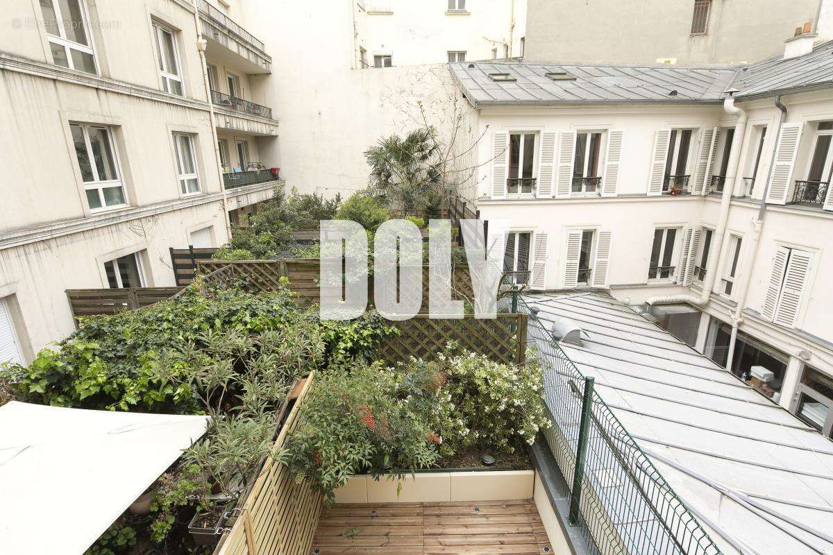 Appartement à PARIS-17E