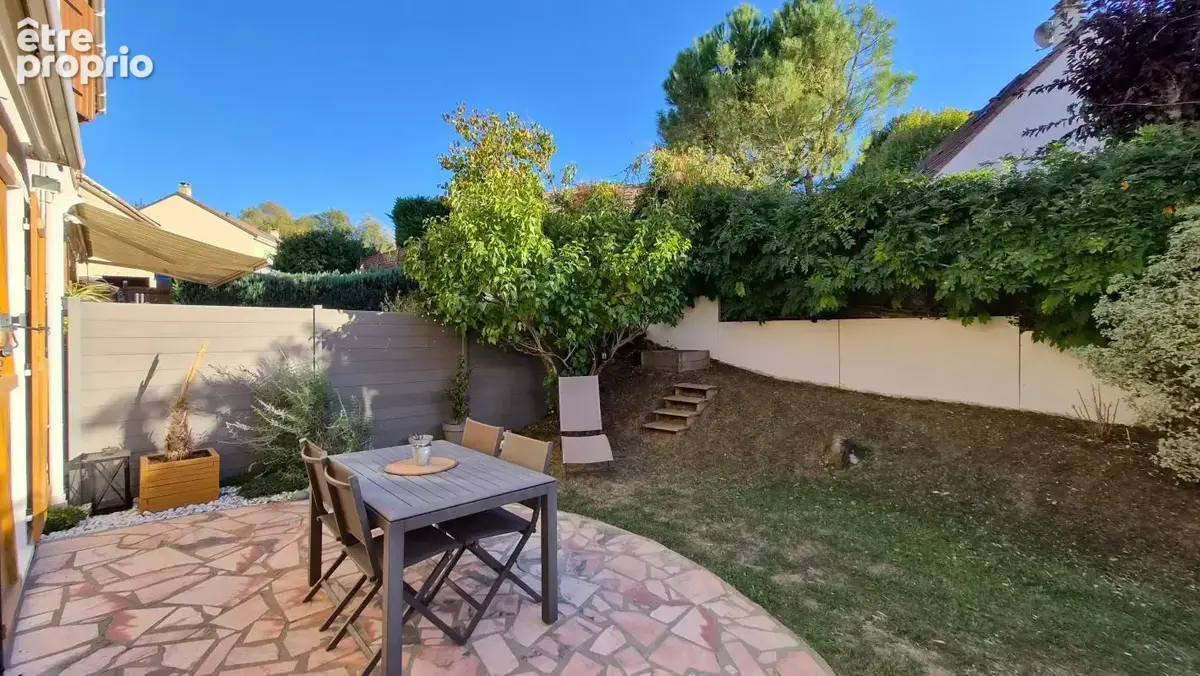 T4, 78 m², garage 13,7 m², jardin, excellent état, expo Sud - photo 2