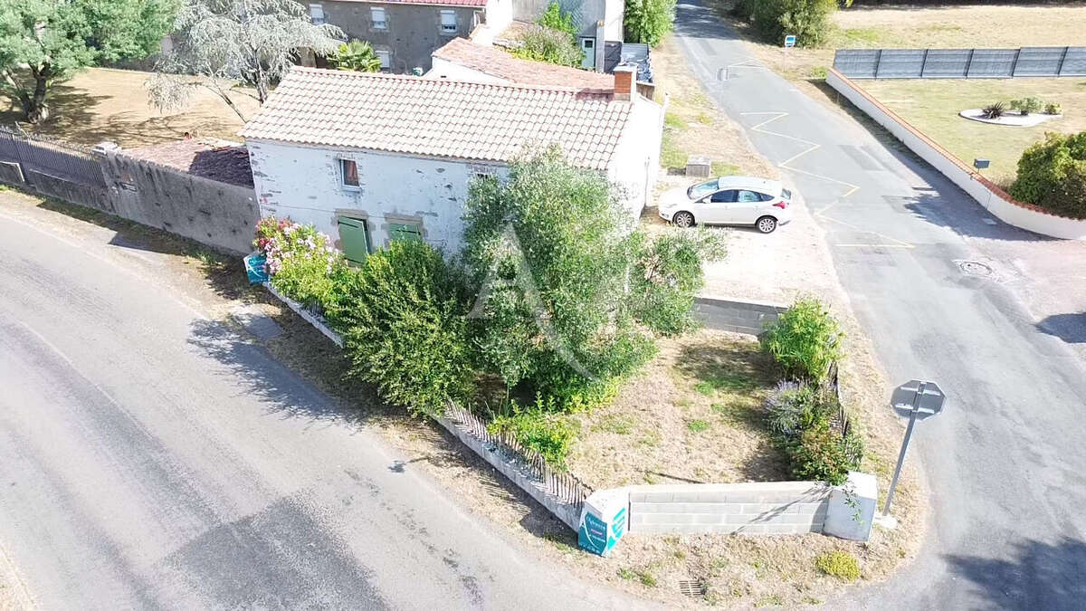 Maison en pierre 3 chambres à vendre à Maché - photo 14