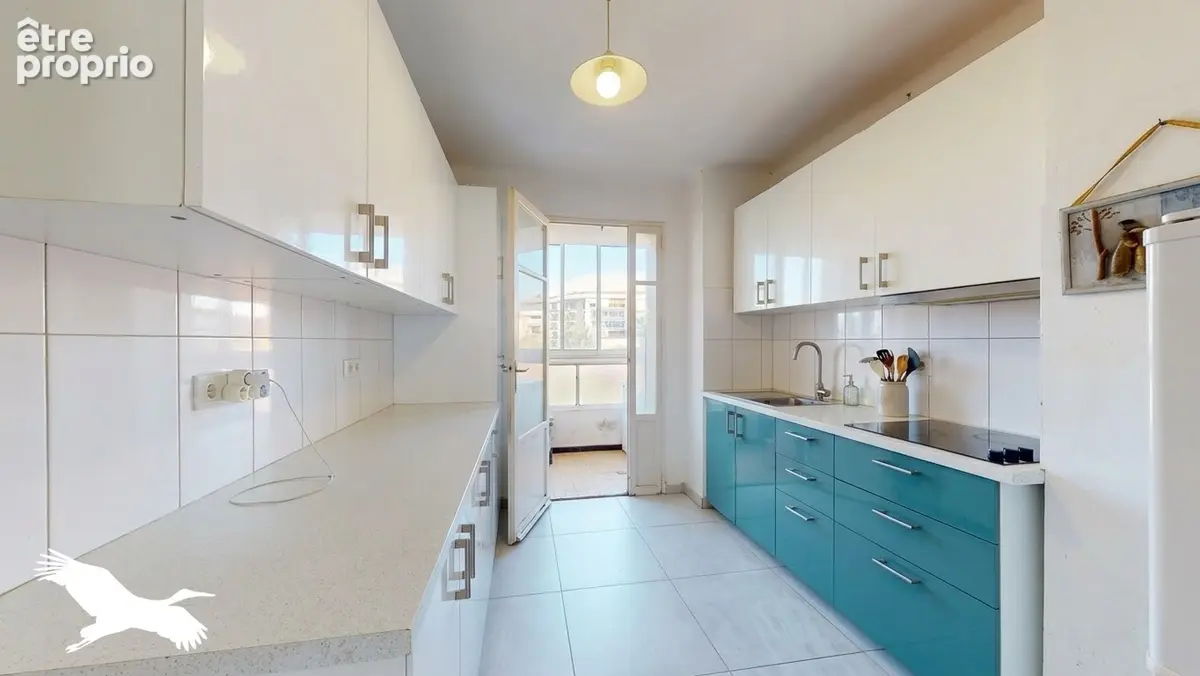 Jamy - À Vendre - T4 de 70m2 avec balcon - résidence Square Michelet - secteur Vélodrome 13009 à coté du tramway et métro + BOX  - photo 4