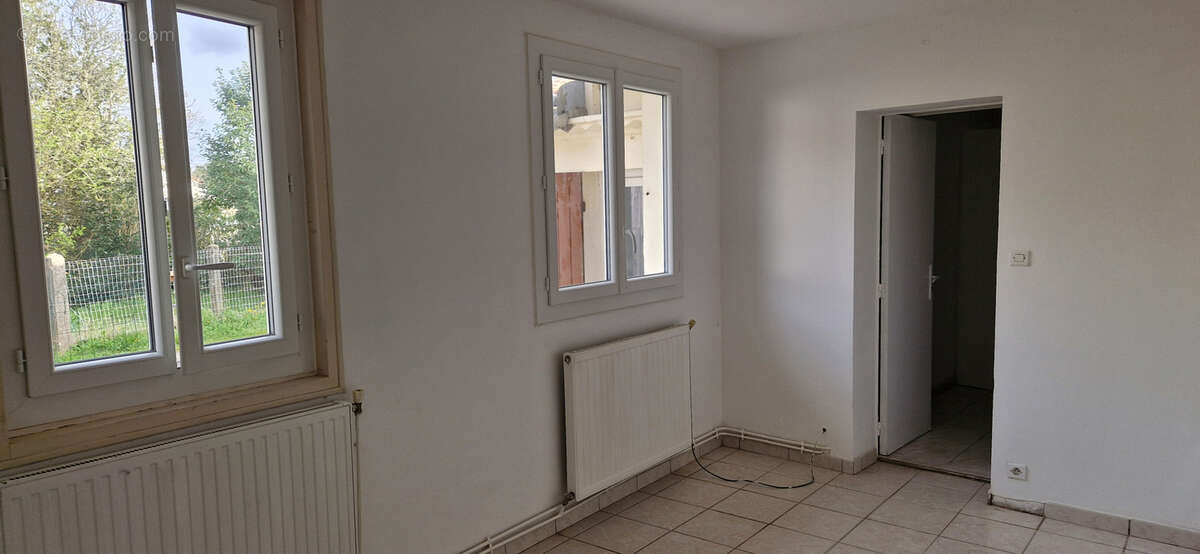 AVENSAN, jolie maison ancienne avec jardin - photo 5