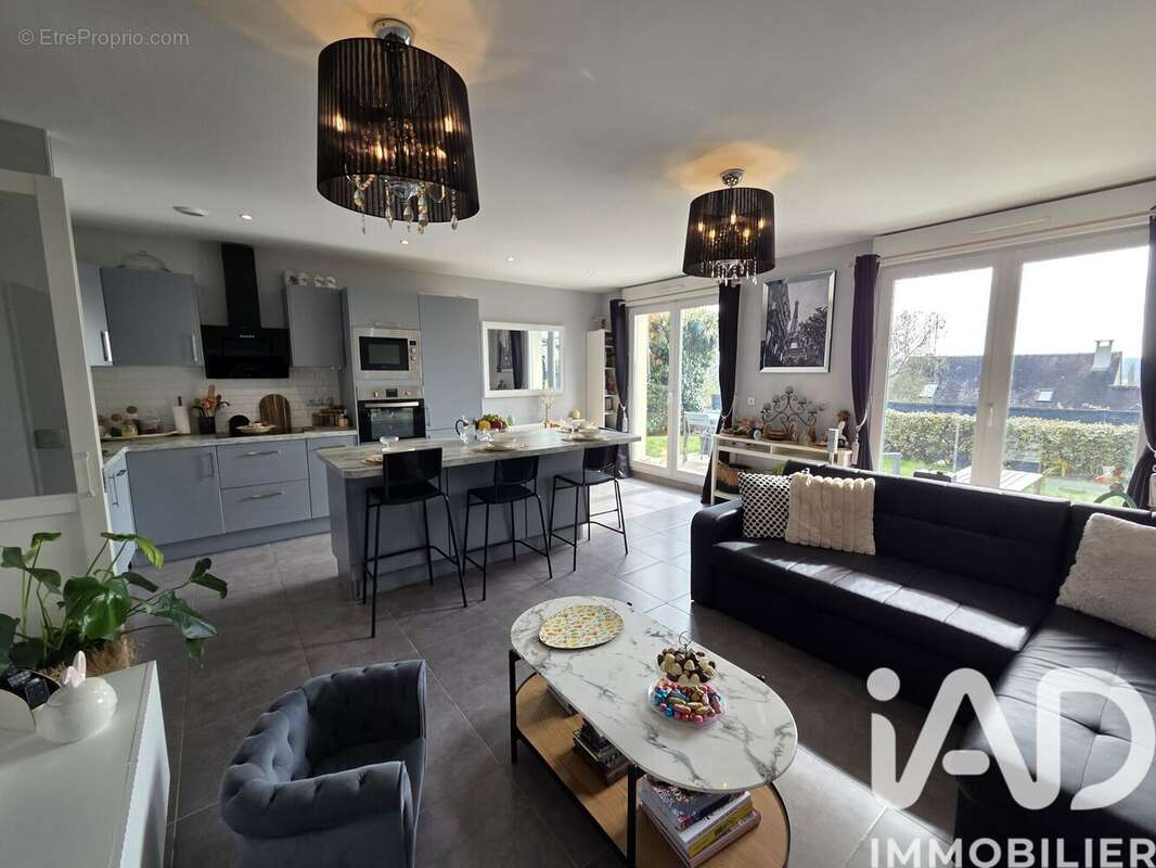 Photo 2 - Maison à SAINT-FARGEAU-PONTHIERRY