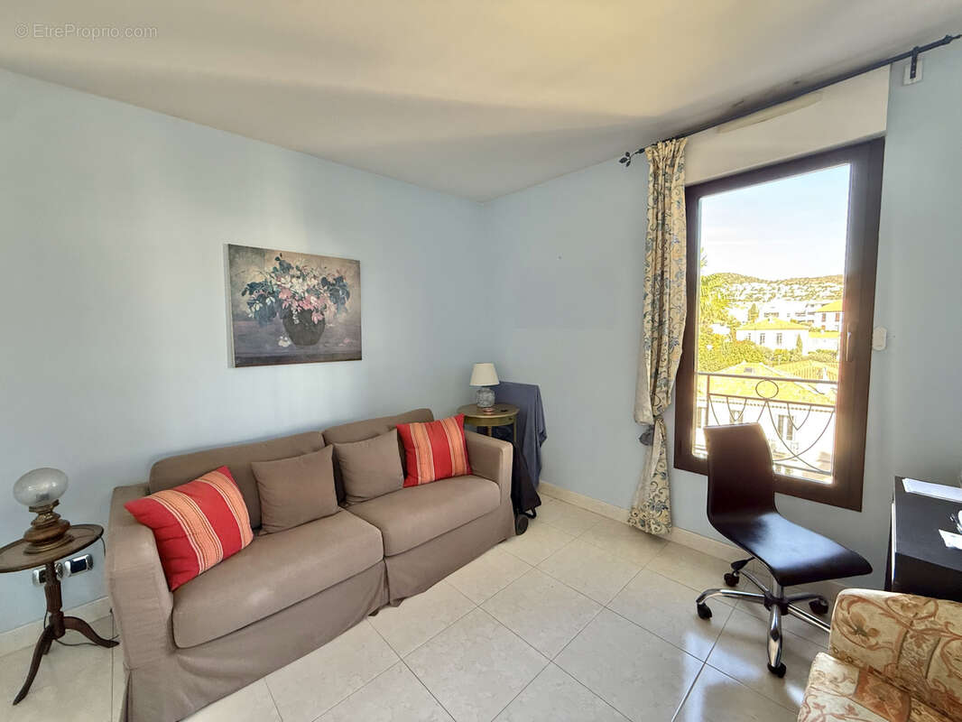 Appartement à HYERES