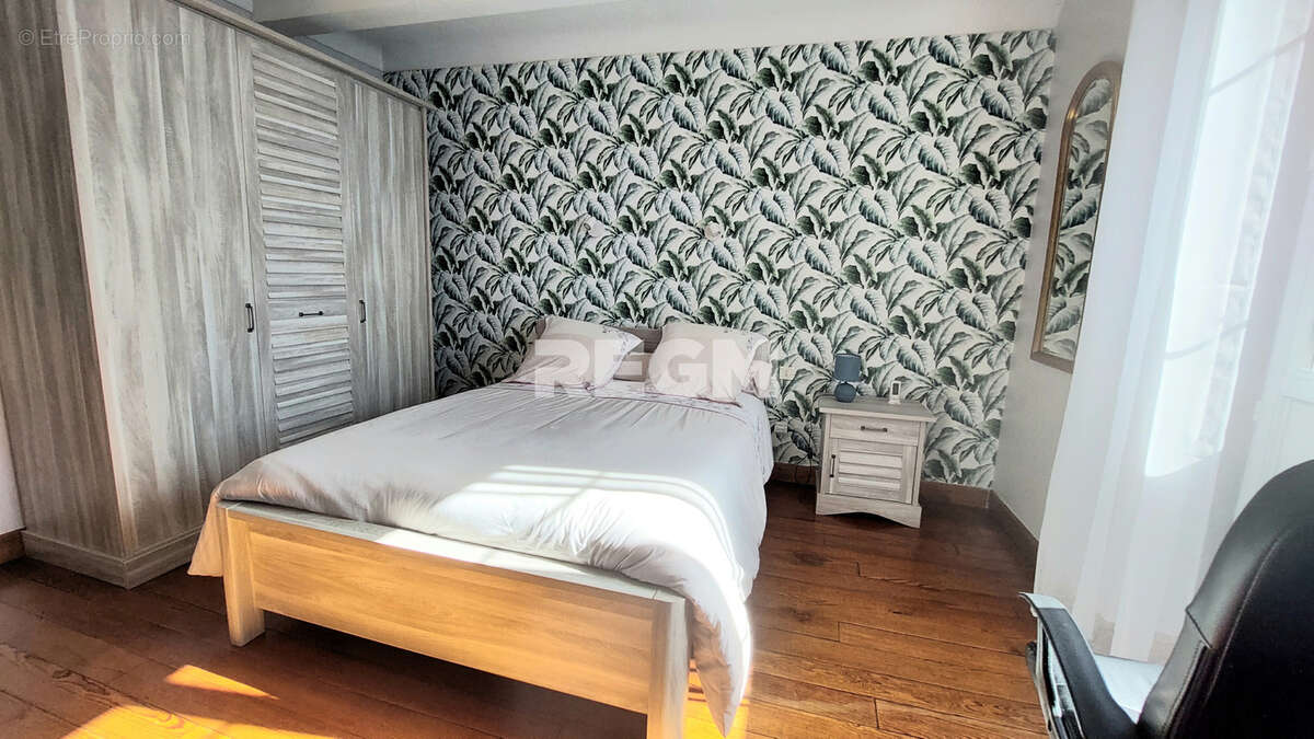 Maison à SAUVAGNON