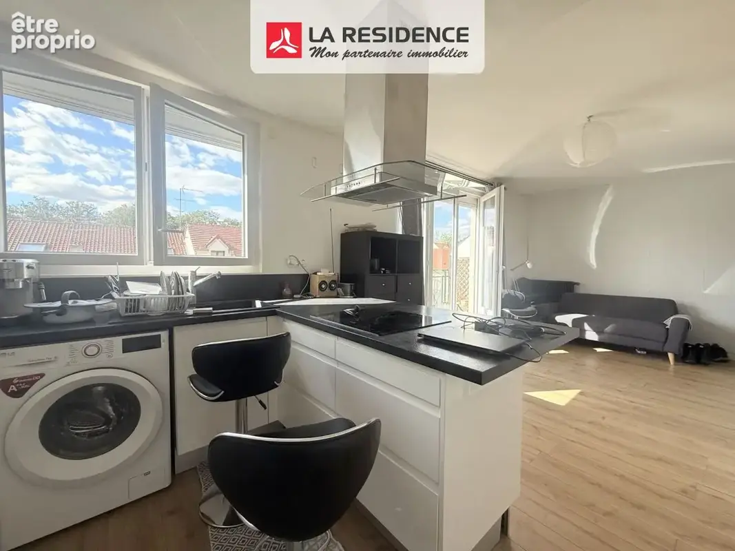 Appartement 1 pièce 27 m² à vendre à Velizy-Villacoublay (78140) - photo 3