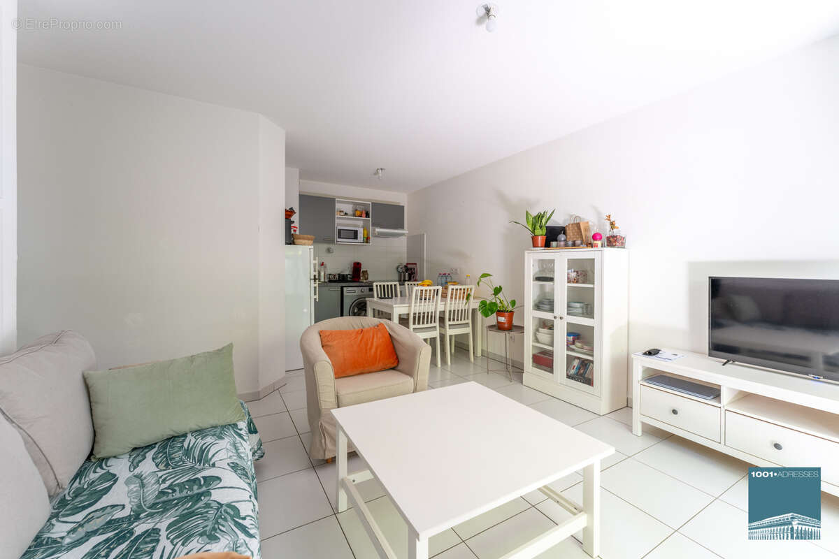 Appartement à PAREMPUYRE