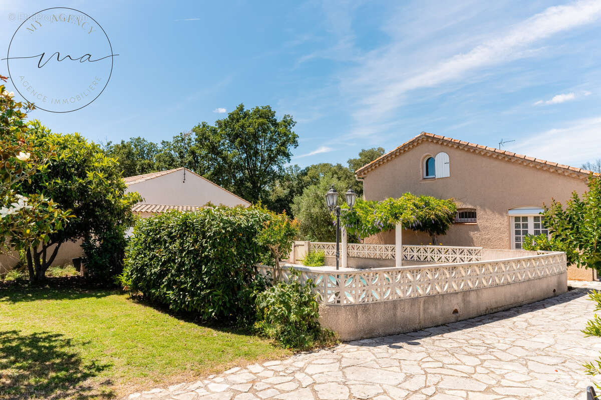 Lignan-sur-Orb   Maison de caractère 215 m2, 5 chambres, piscine, terrain 983 m2 - photo 15