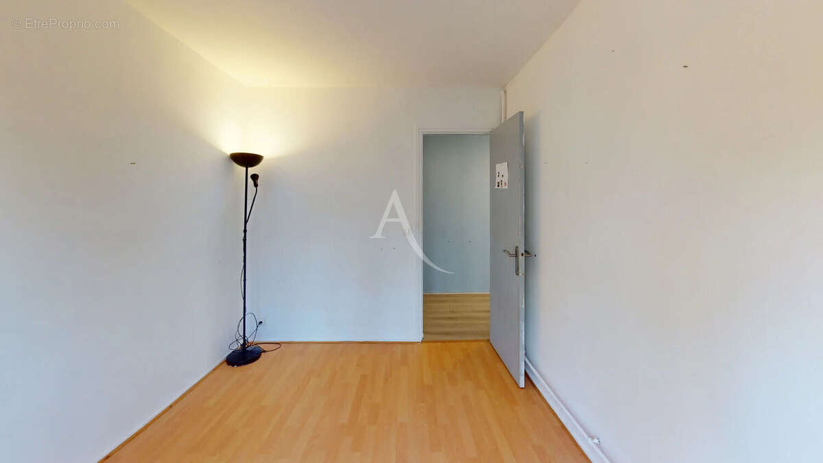 Appartement à VILLIERS-SUR-ORGE