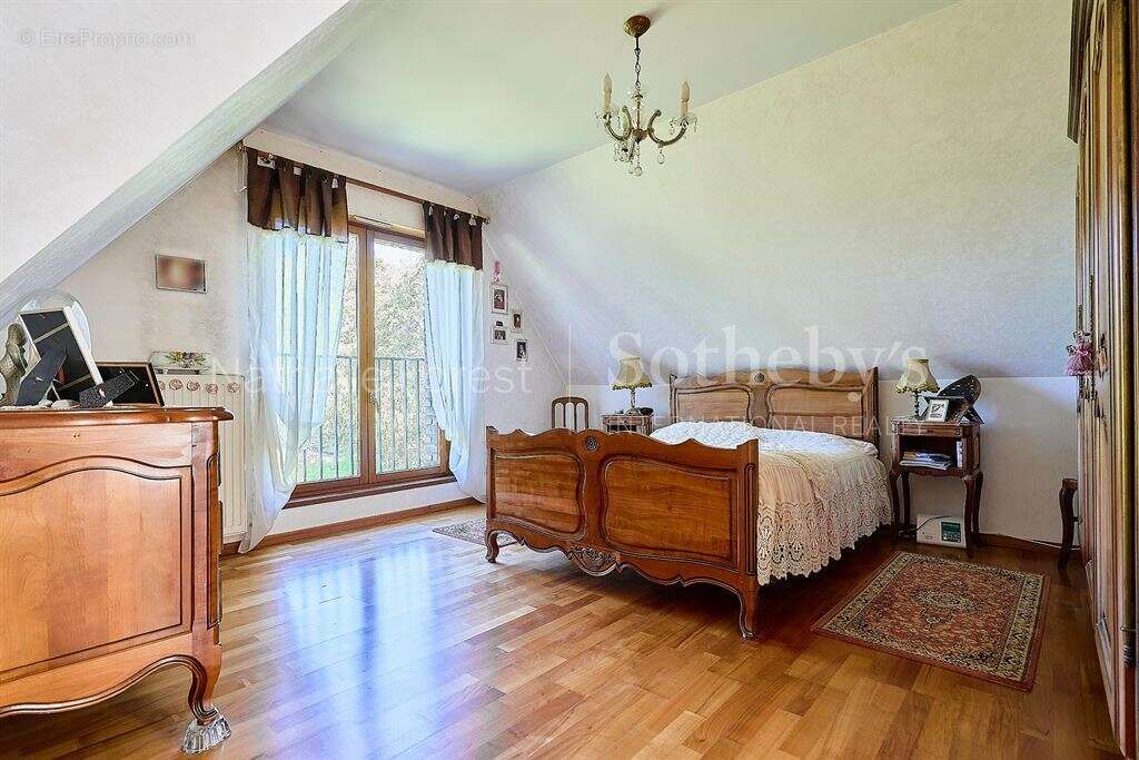 Maison à LOUVIL