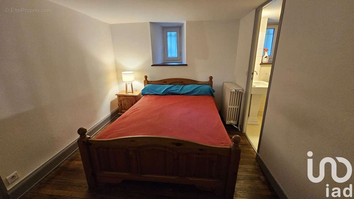 Photo 5 - Appartement à VIC-SUR-CERE