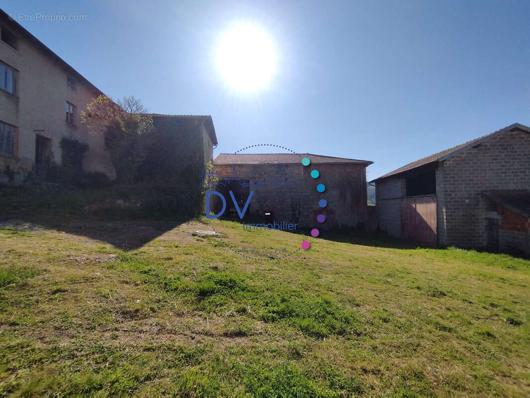 Maison à SAINT-JUST-D&#039;AVRAY