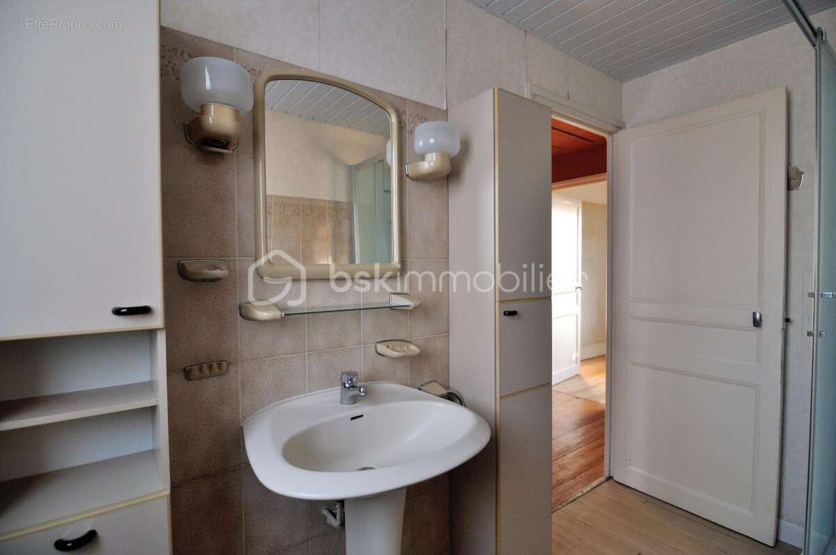 Maison à NOTRE-DAME-DE-GRAVENCHON