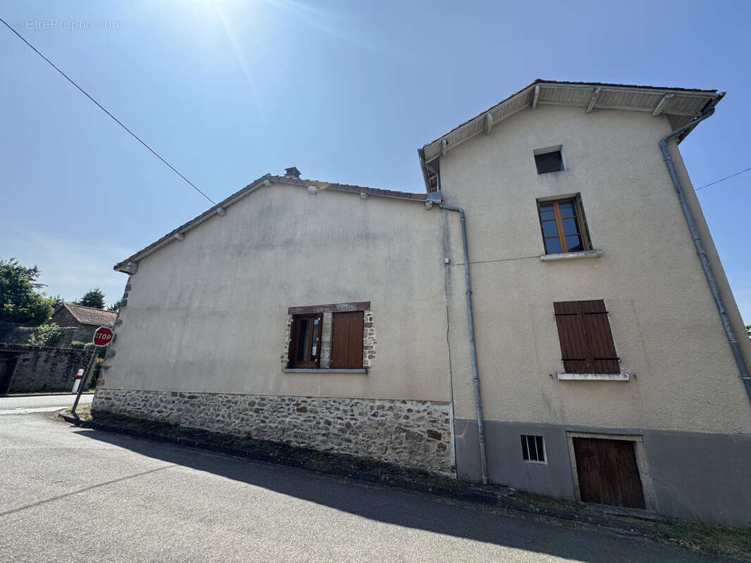 Maison à SAINT-VICTURNIEN