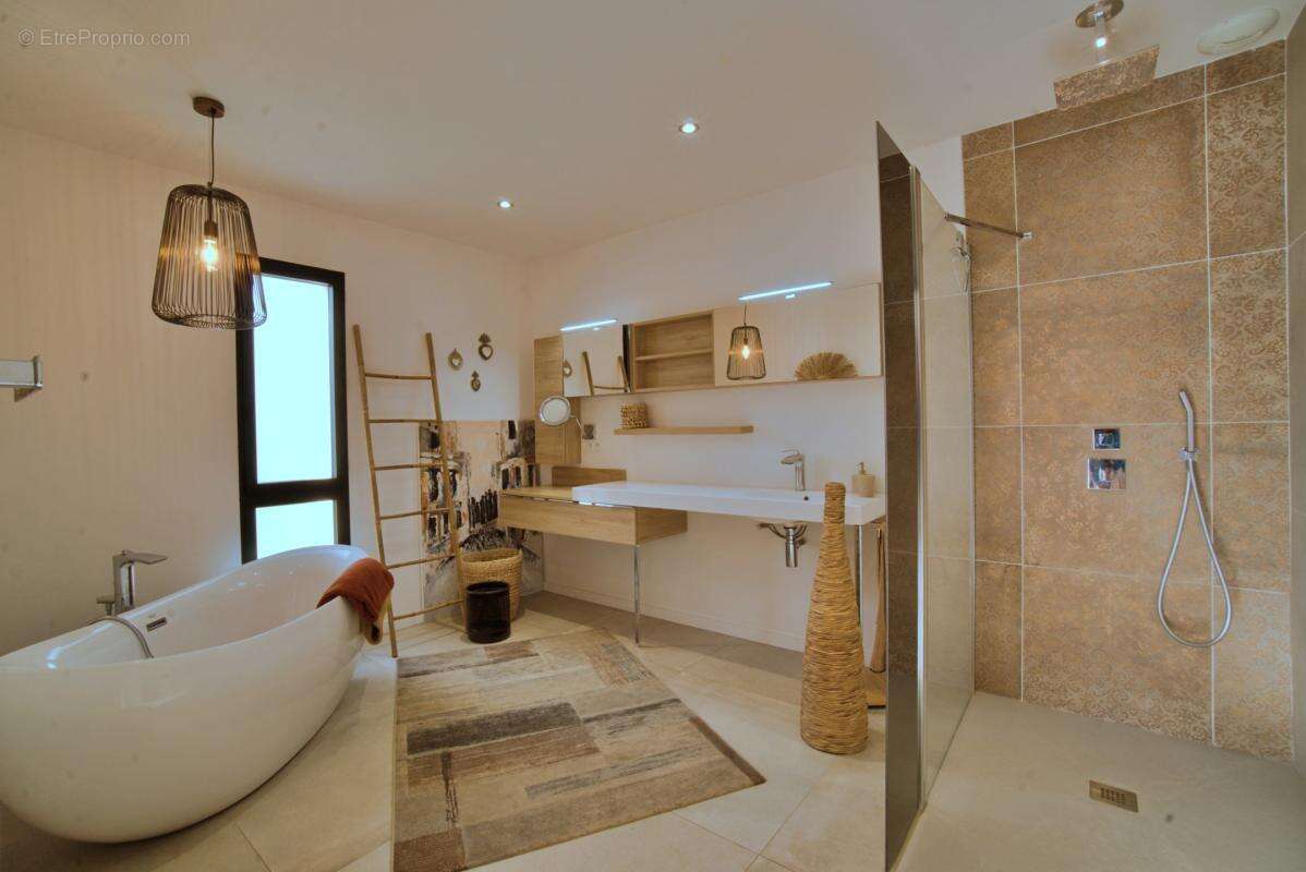 Maison à VILLEFRANCHE-SUR-SAONE