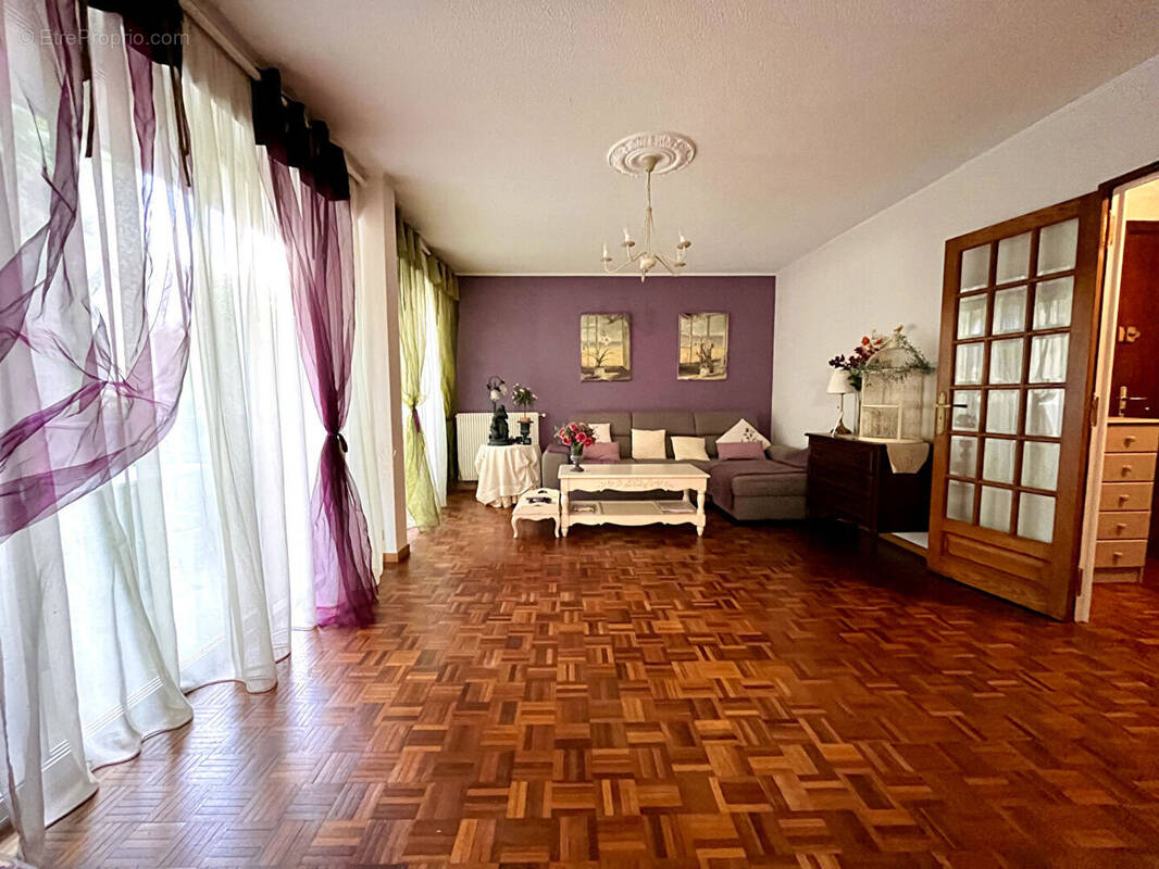 Appartement à RIS-ORANGIS