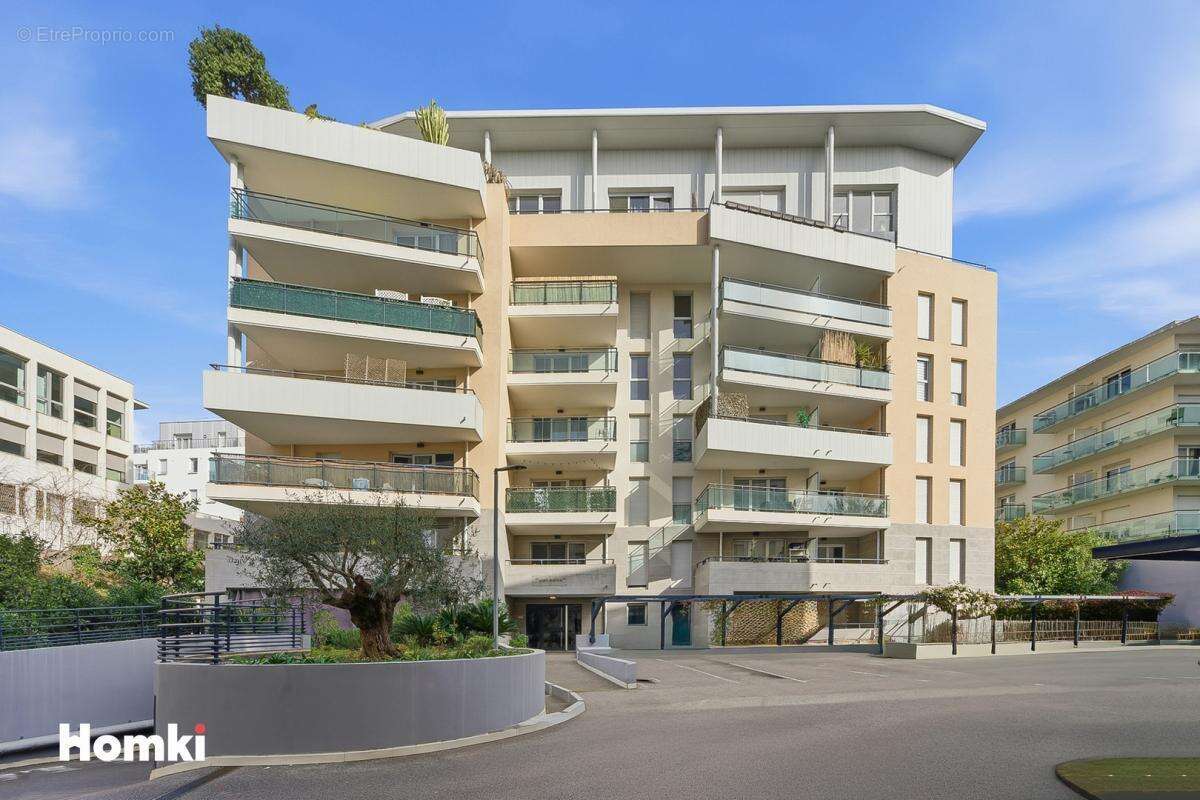 Antibes – Dernier étage – Duplex 4 pièces lumineux avec grande terrasse et double garage fermé - photo 16