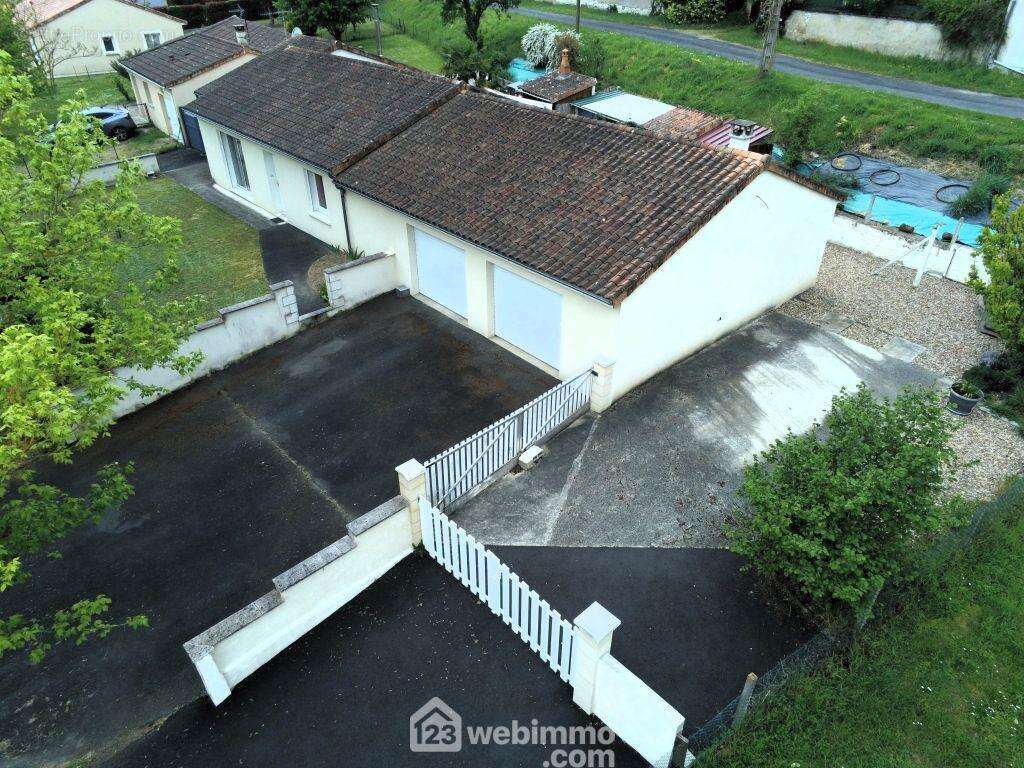 Sur un terrain de 846 m2,