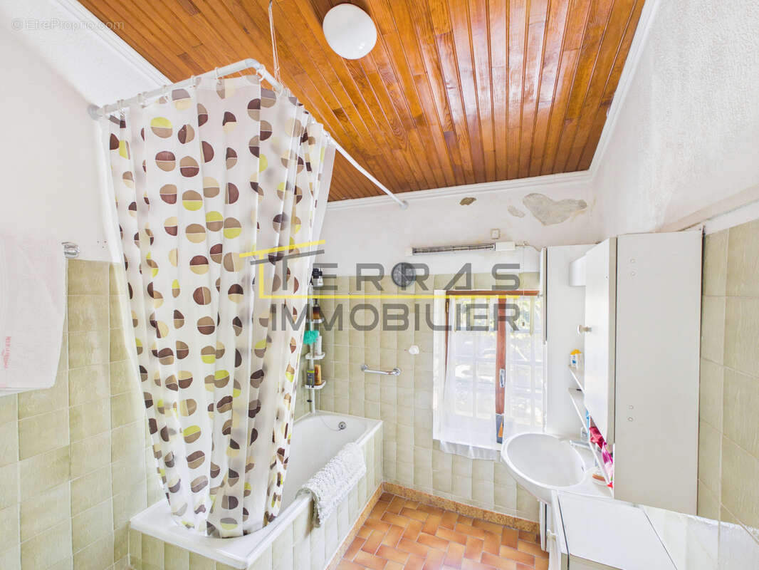 Appartement à VALREAS