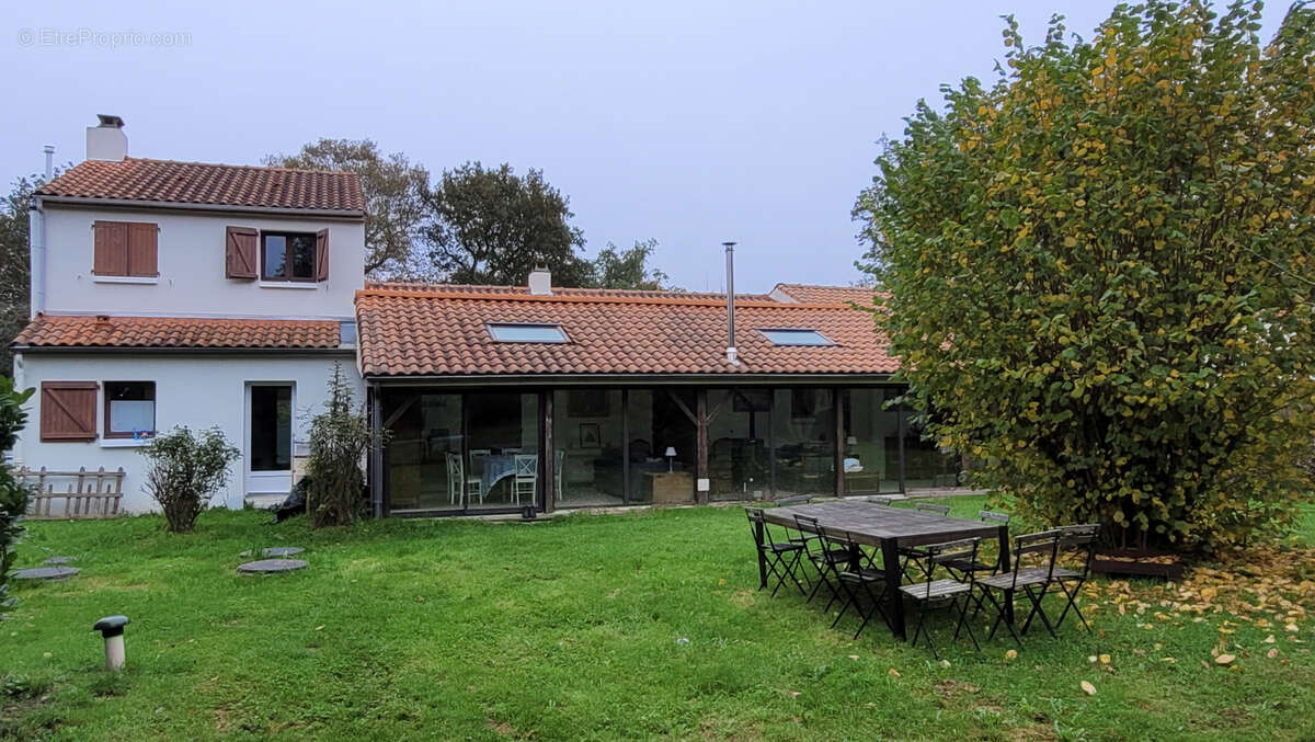 Maison à CHATEAU-THEBAUD