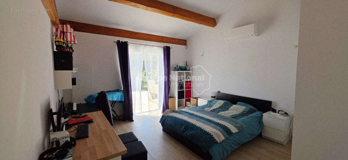 Maison à LA ROQUE-SUR-CEZE
