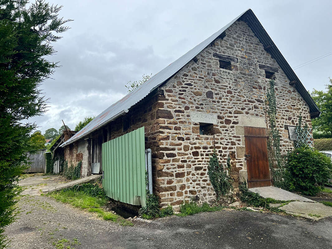 Maison à SAINT-PIERRE-DES-LANDES