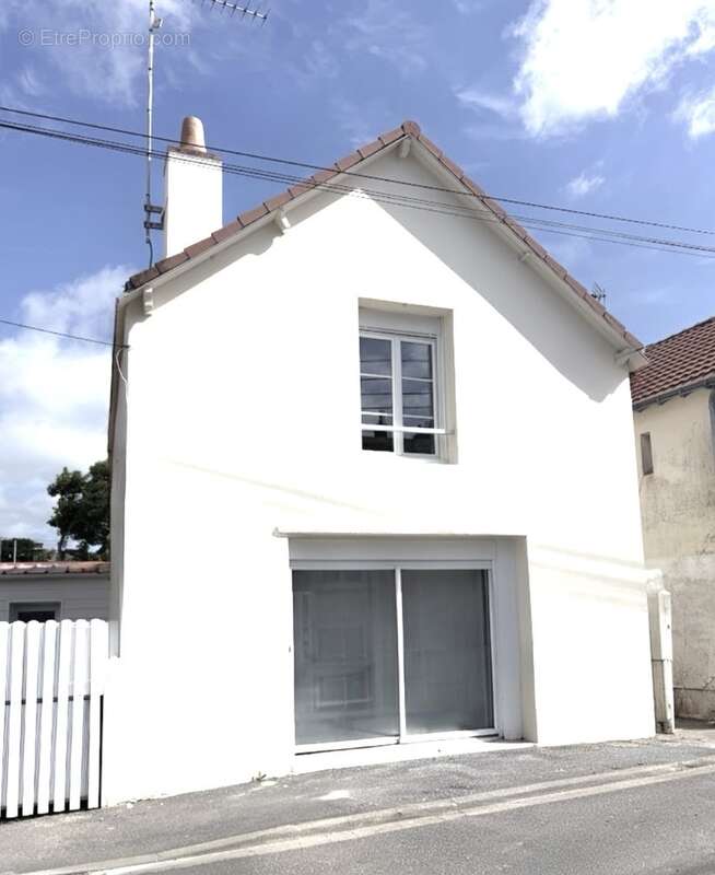 Maison T3 rénovée avec goût-Centre & plage à pied - photo 11