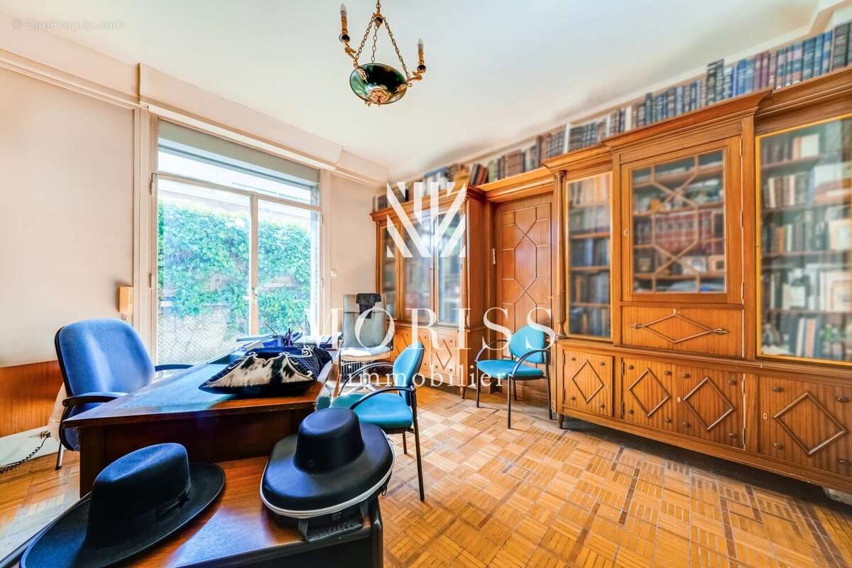 Maison à PARIS-19E