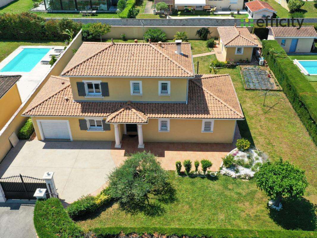 Maison à PUSIGNAN