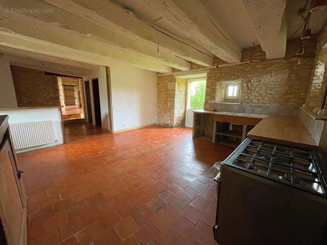 Maison à PRESSIGNAC-VICQ