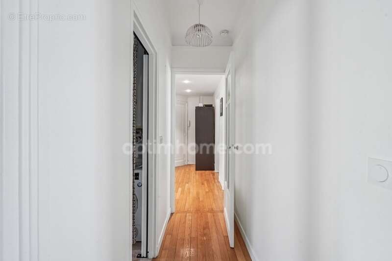 Appartement à PARIS-14E