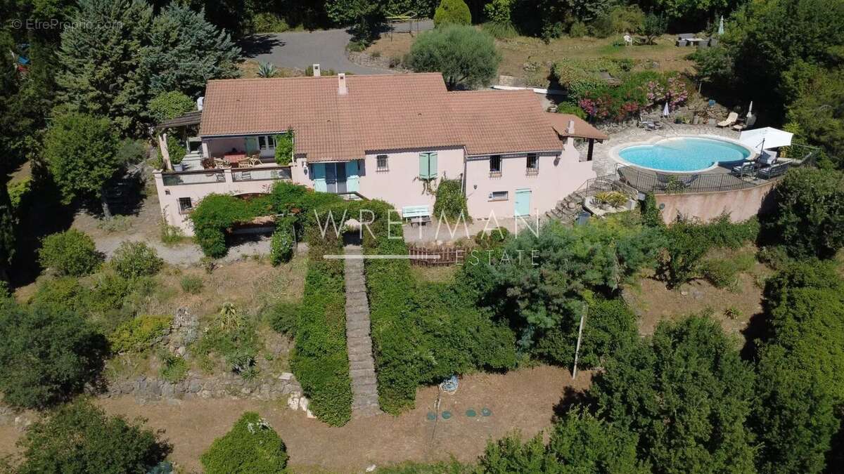 Villa avec piscine et vue exceptionnelle - Mons - photo 17