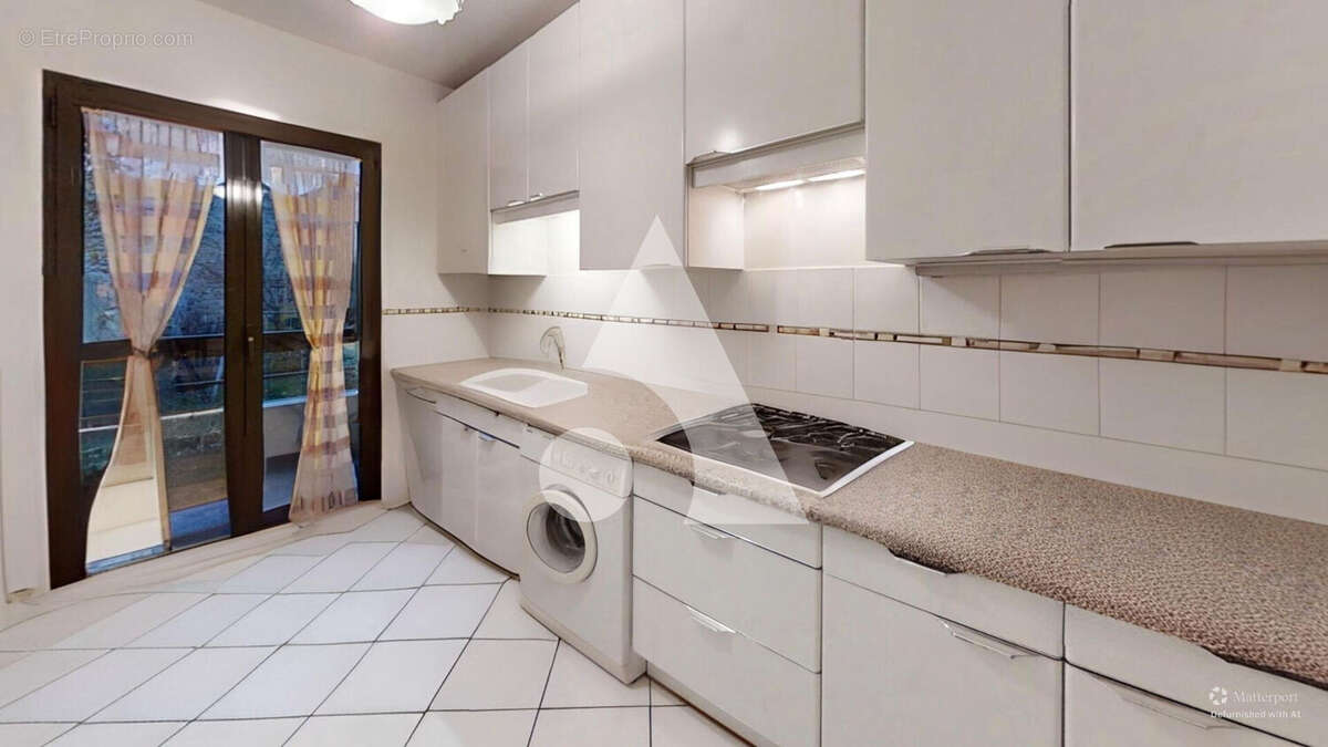 Appartement à LA GARENNE-COLOMBES